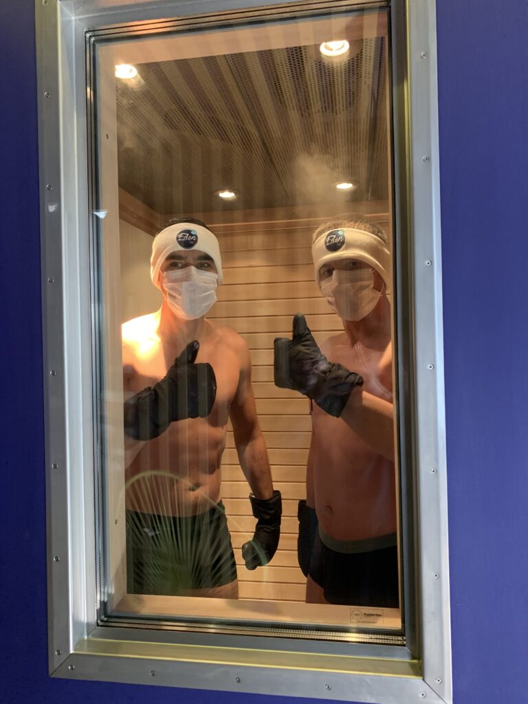 Deux personnes en cryothérapie chez Eden concept